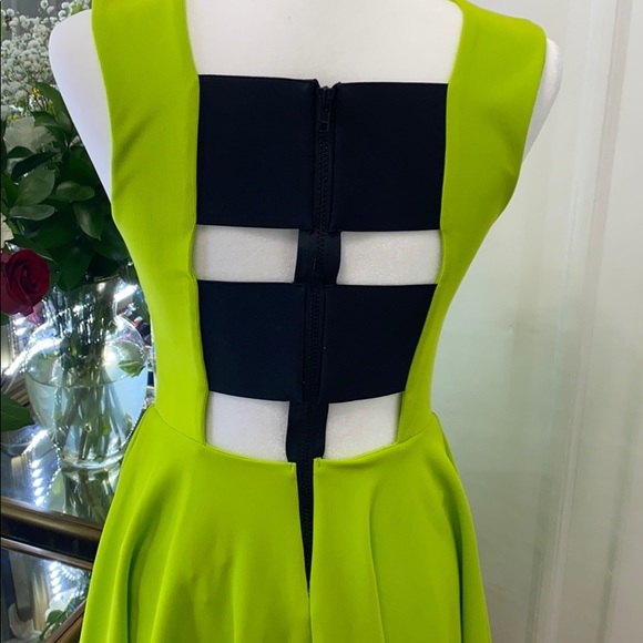 Dress - Picture 6 of 11